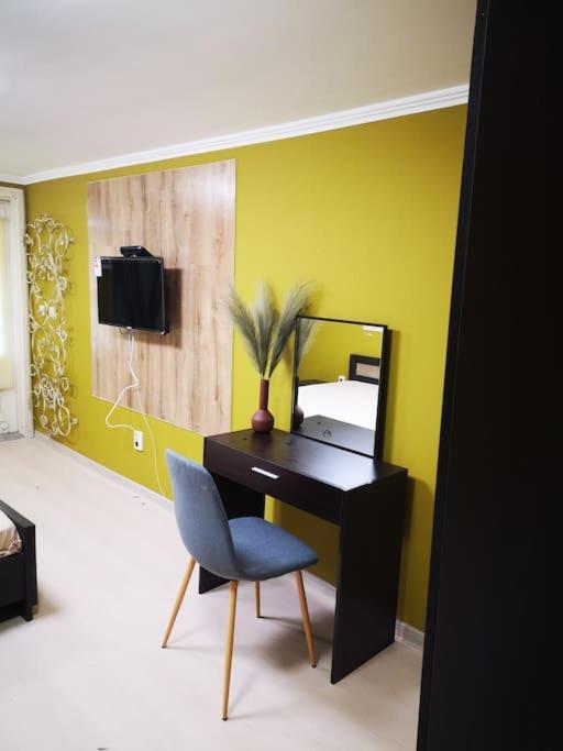 Apartmán Студиото Е Партер От Жилищна Сграда. Топ Център. Varna Exteriér fotografie